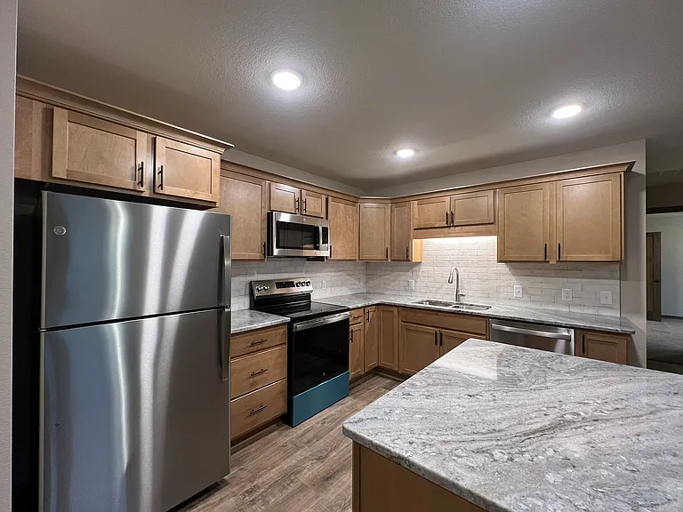 4835 Woodland Park Dr #6 — Photo 3