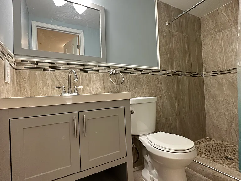 1726 W Master St #2-R — Photo 5