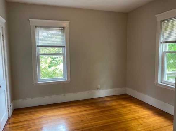 26 Adams St APT 2, Medford, MA 02155