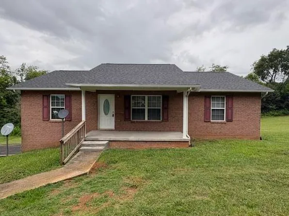 1736 Goddard Ln, Dandridge, TN 37725