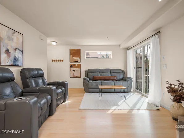 5719 Denali St #D-a, Anchorage, AK 99518