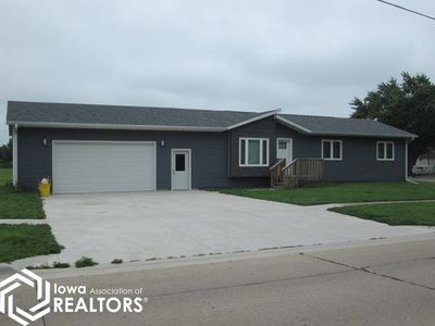 803 E Main St, Belmond, IA, 50421