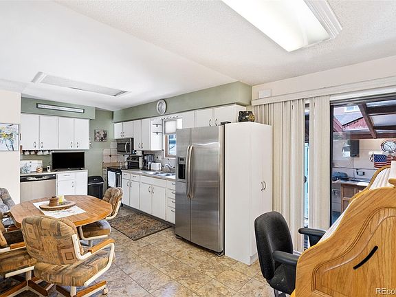 4th image of 2346 Laramie Drive