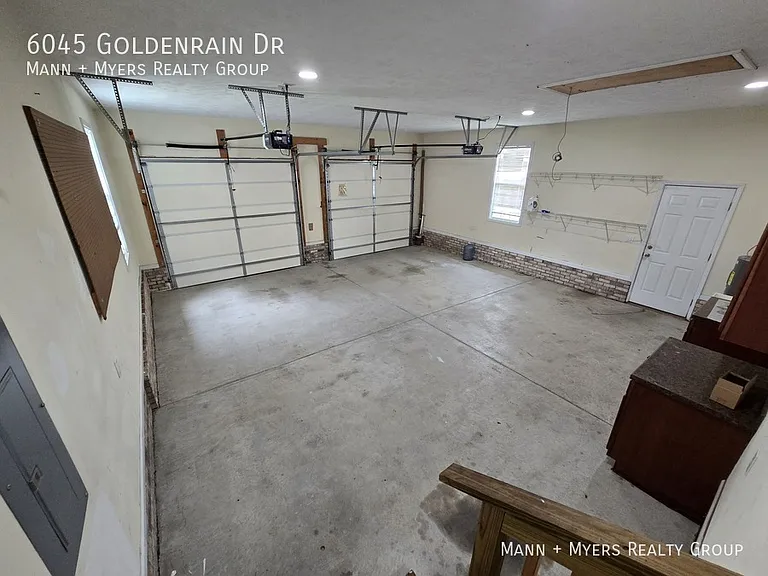 6045 Goldenrain Dr — Photo 49
