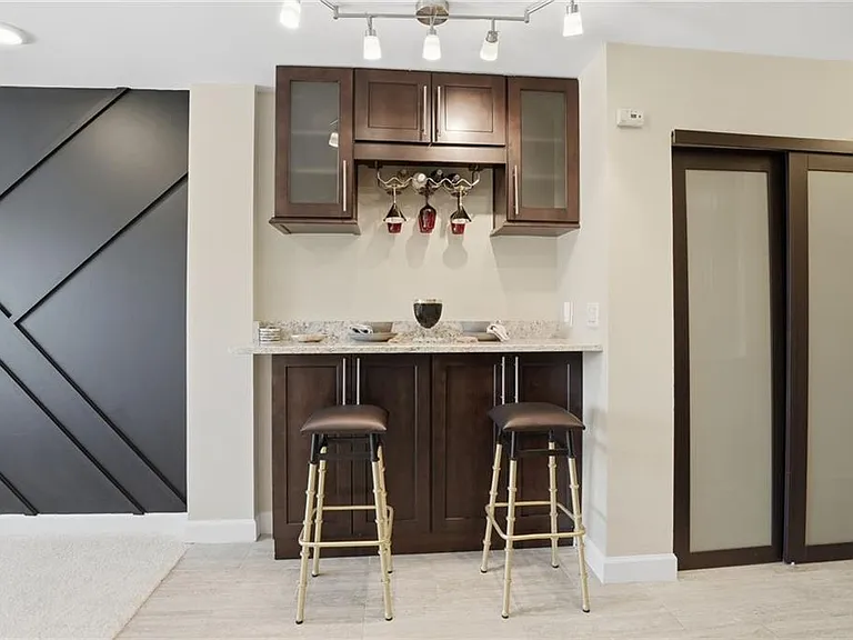 2285 Peachtree Rd NE #709 — Photo 6