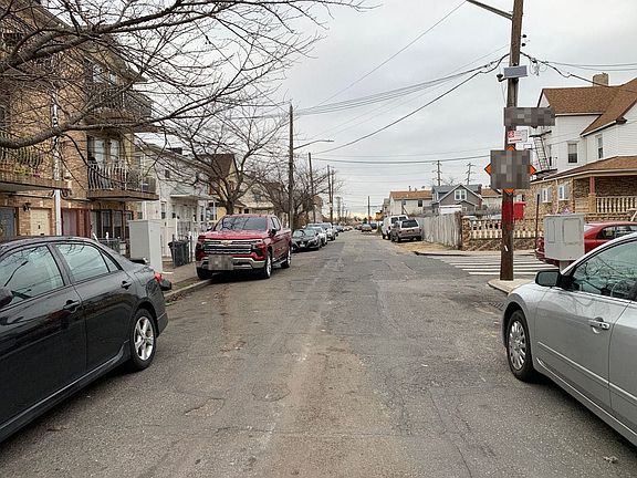 3rd image of 1365 Pinson St #A-k-65