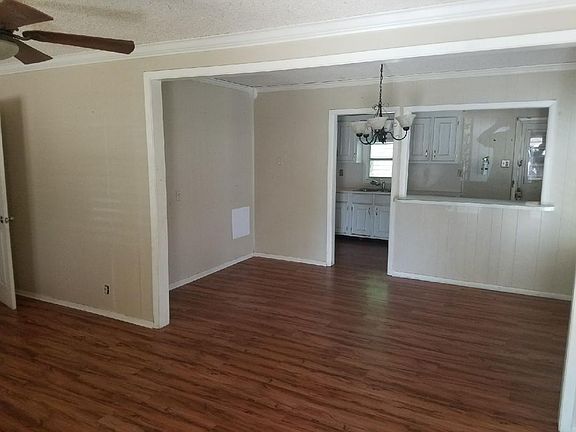 2nd image of 1629 Harriett Dr