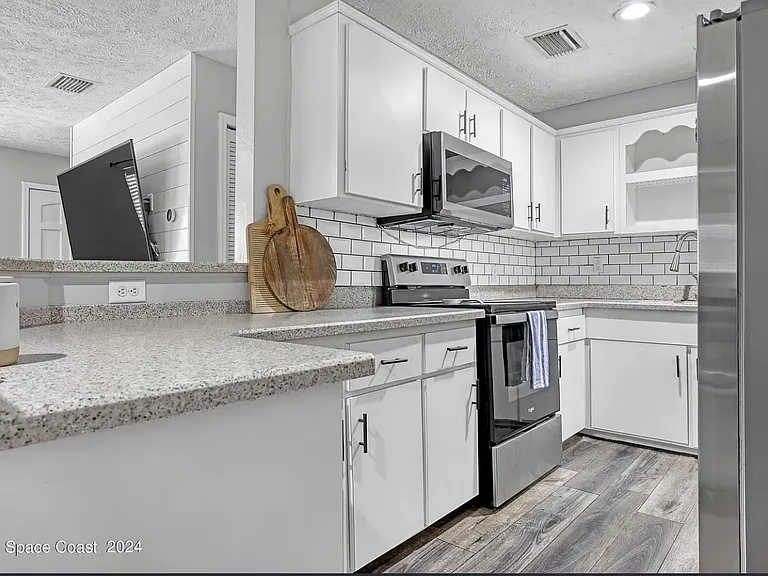 3331 Kentucky St — Photo 2