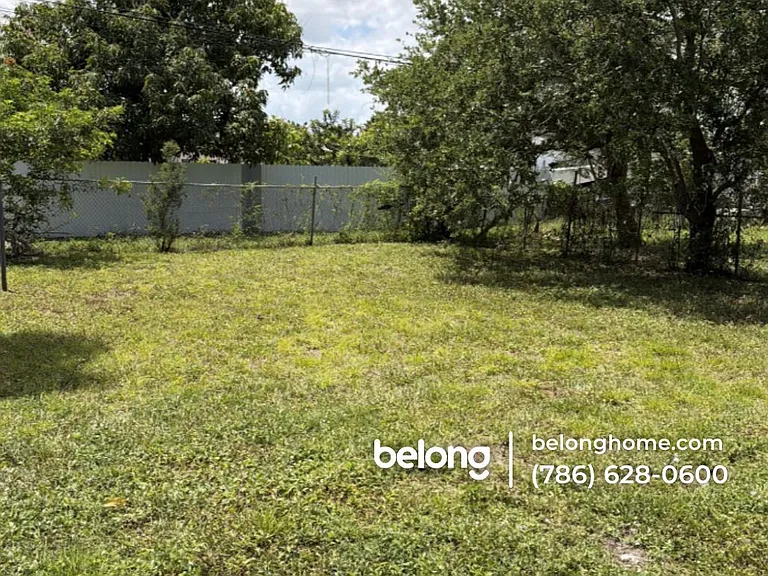 12520 NW 22nd Ct — Photo 2