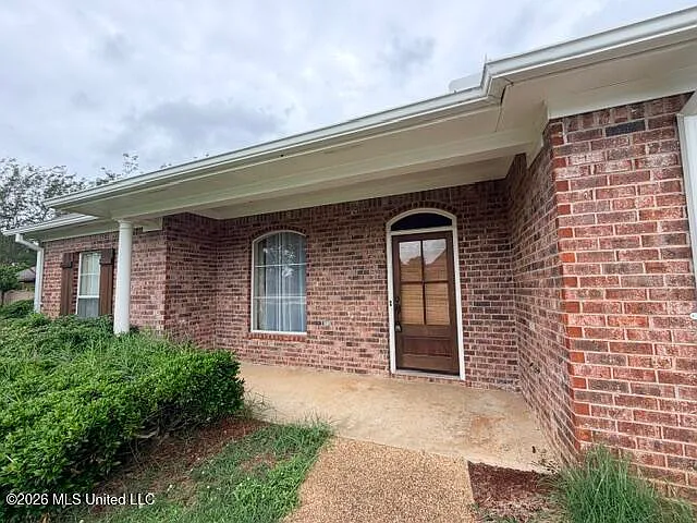 710 Wedgewood Ct — Photo 2