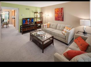 3233 Lindenwood Dr, Dearborn, MI 48120