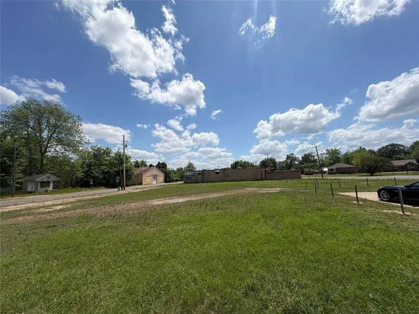 2725 Lee St, Alexandria, LA 71301