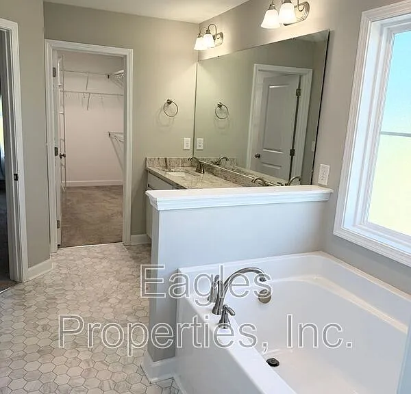 117-1 Kenbridge Ln — Photo 10