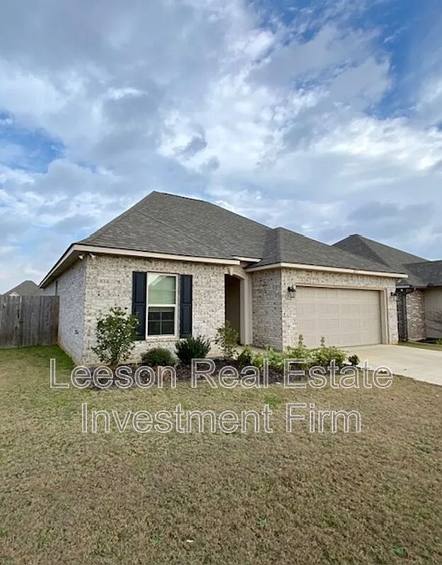 3 bed, 2.0 bath, 1538 sqft, $1,900 — Photo 2