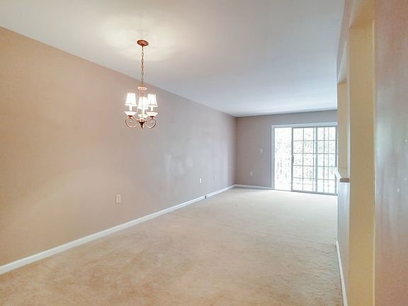5th image of 925 Cleveland St Unit 28