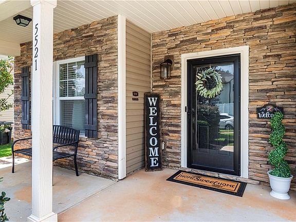 3rd image of 5521 Hardie Farm Dr