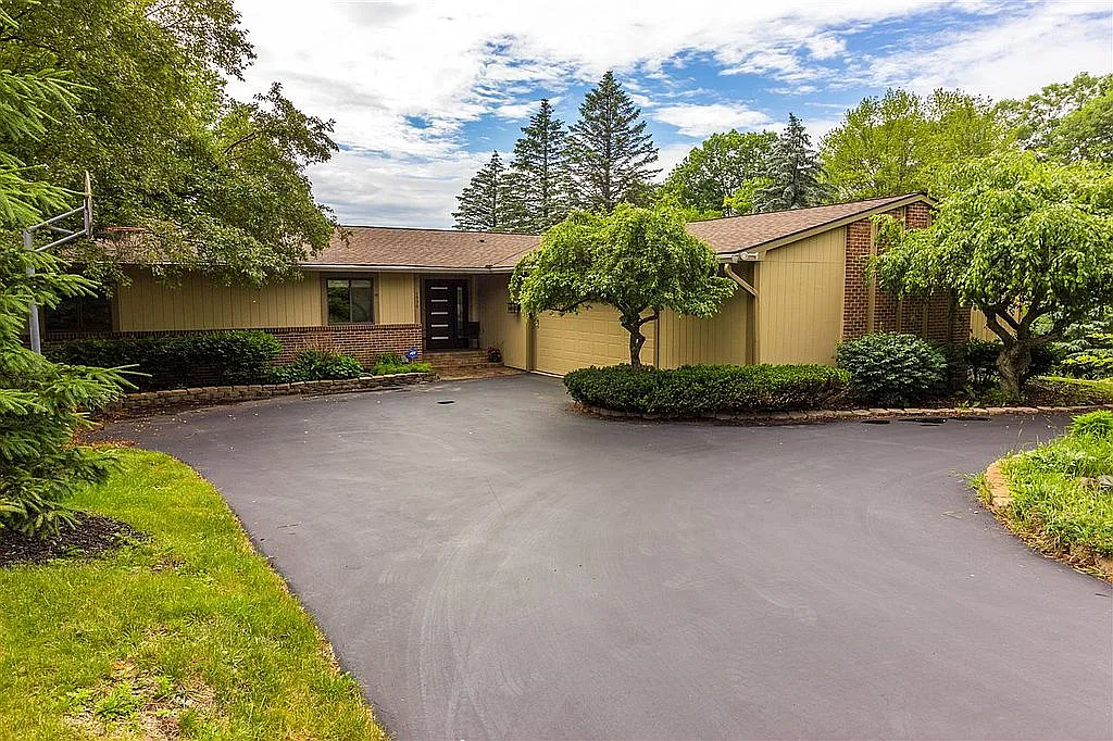 1530 Milford Hills Dr photo 1