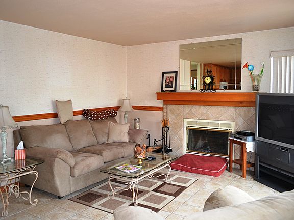 5th image of 829 Parkway Dr