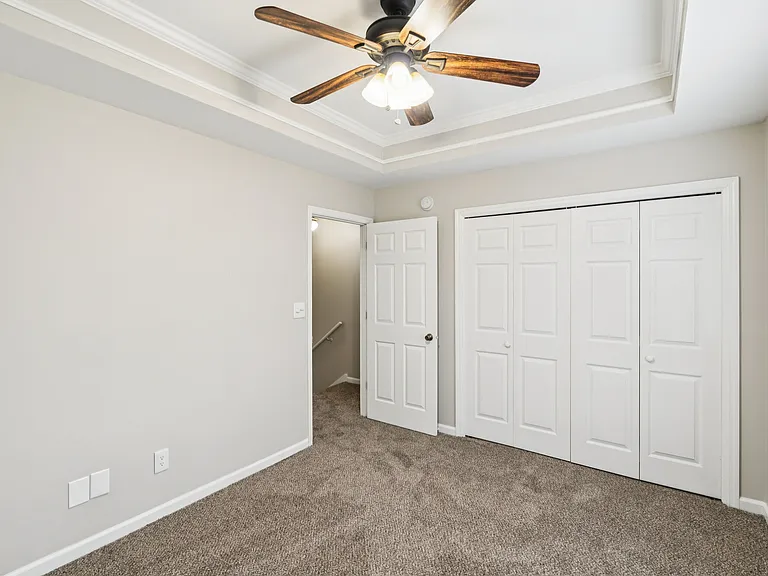 Davenport Condominiums — Photo 6
