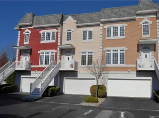 52 Alexander Ct, Nanuet, NY 10954
