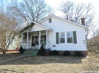 702 Oshaughnessy Ave NE, Huntsville, AL 35801