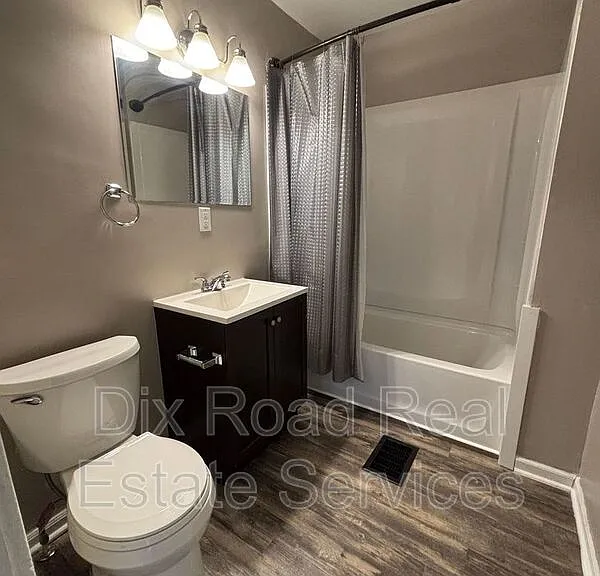 5310 Carthage Ave — Photo 13