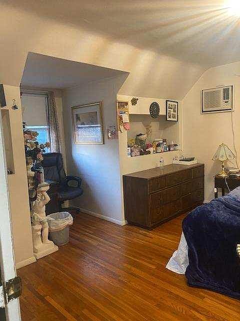 1st image of 1614 Falmouth Ave #2