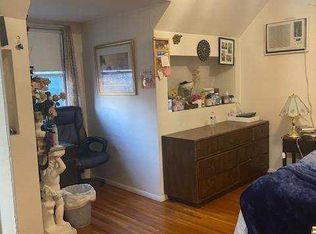 1614 Falmouth Ave #2, New Hyde Park, NY 11040