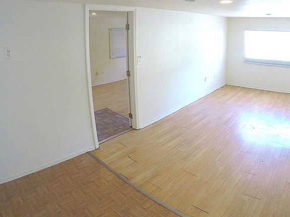 5th image of 113 W Hanlon St #1