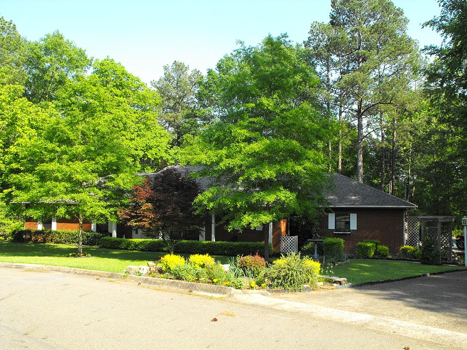 1st image of 135 Marcone Dr