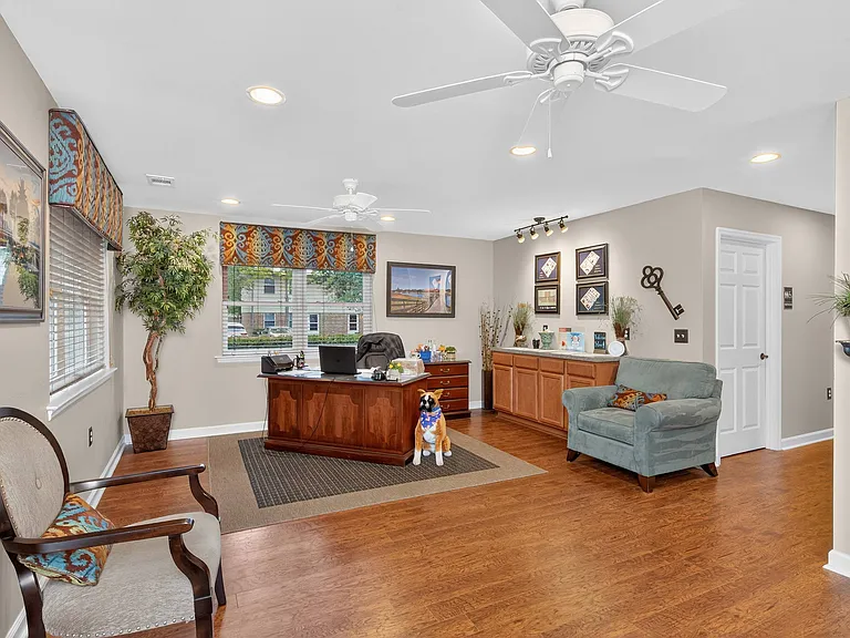 Woodlocke Apartments — Photo 7