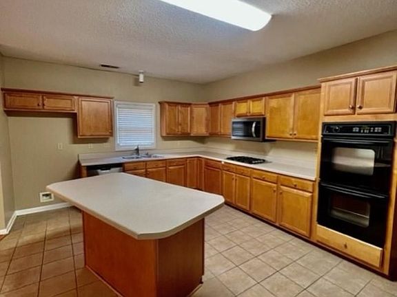 5th image of 1464 River Pine Dr