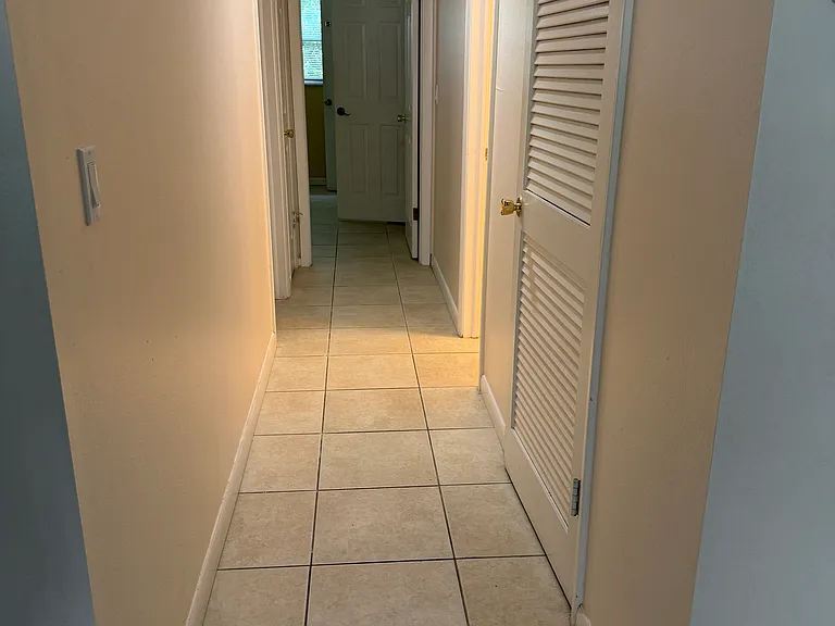2525 W Bay Dr #C10 — Photo 10