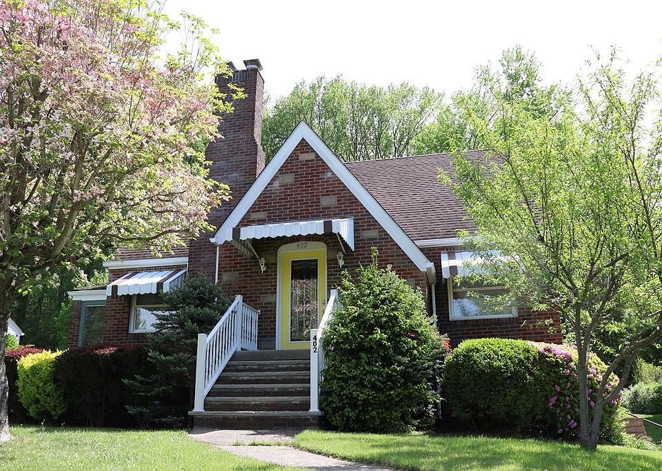 1st image of 402 Jefferson Ave.