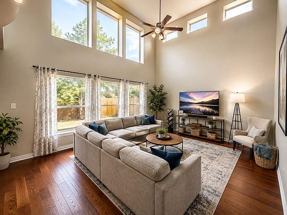 5th image of 237 Cardinal Dr