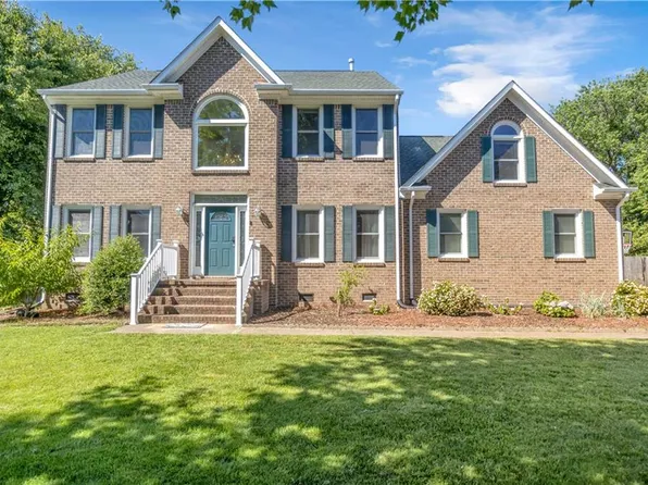 1096 Meadow Grove Trl, Virginia Beach, VA 23455