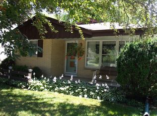 611 W Montclaire Ave, Glendale, WI 53217