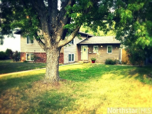 1st image of 836 21st Ave N