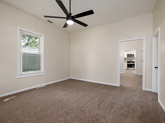2nd image of 1217 N Forest Avenue