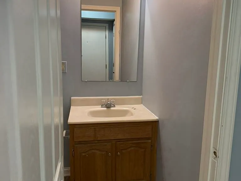 1612 W Market St #2 — Photo 9