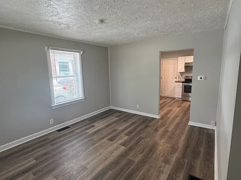 211 S Emerson Ave — Photo 9