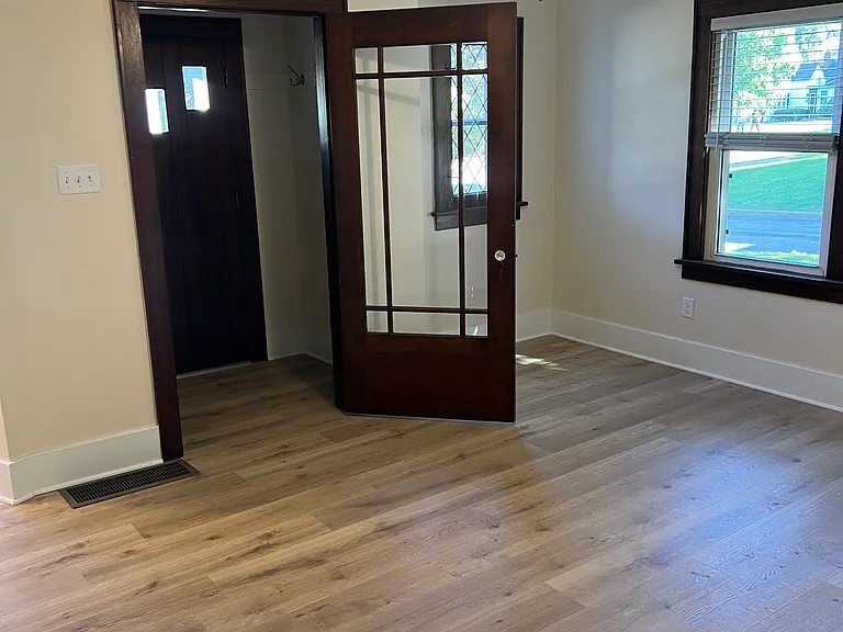 425 Pleasant St — Photo 29