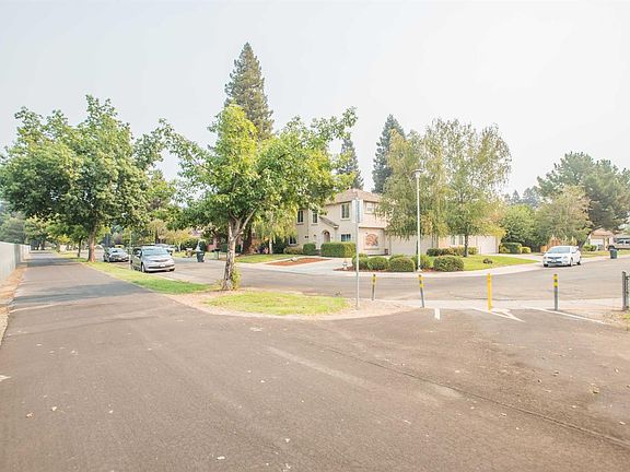3rd image of 737 El Macero Way