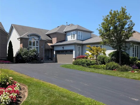 2278 Turnberry Rd #13, Burlington, ON L7M 4S6
