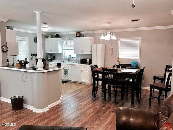 4th image of 114 Placid Ln