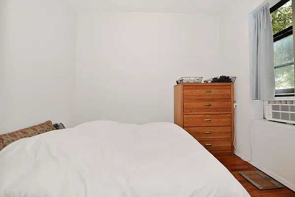 Rented by J Misrahi Realty Corp | media 13