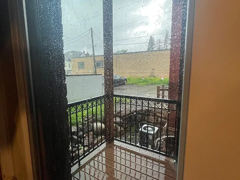 1509 E Superior St — Photo 14