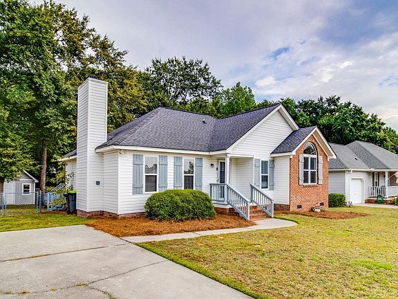 3rd image of 513 Livebark Ln