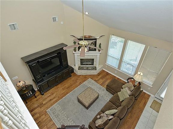 5th image of 12925 Majestic Oaks Dr