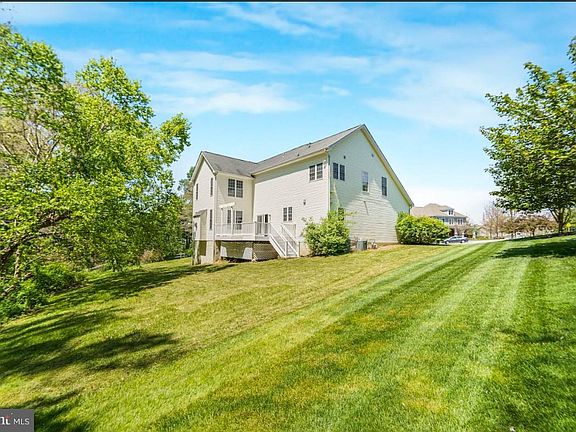 4th image of 1601 Porter Creek Ct